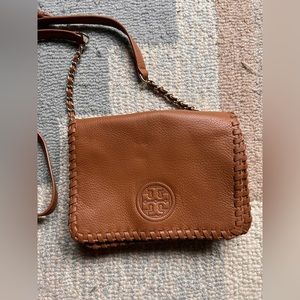 Beautiful Tory Burch leather crossbody bag